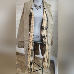 Burberry Tan Trench Coat with Iconic Check Lining